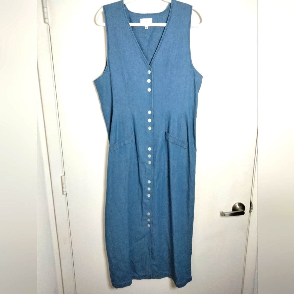 Susan Bristol (Size 12) Blue Chambray Cotton Sleeveless Button-Down Midi Dress